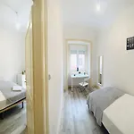 High Standard Lisbon, Super For Tourists Hostel *
