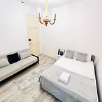 High Standard Lisbon, Super For Tourists Hostel