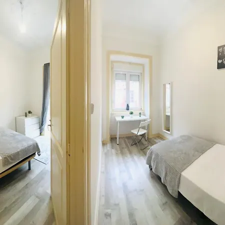 Hostal High Standard Lisbon, Super For Tourists