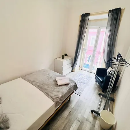 Hostal High Standard Lisbon, Super For Tourists *